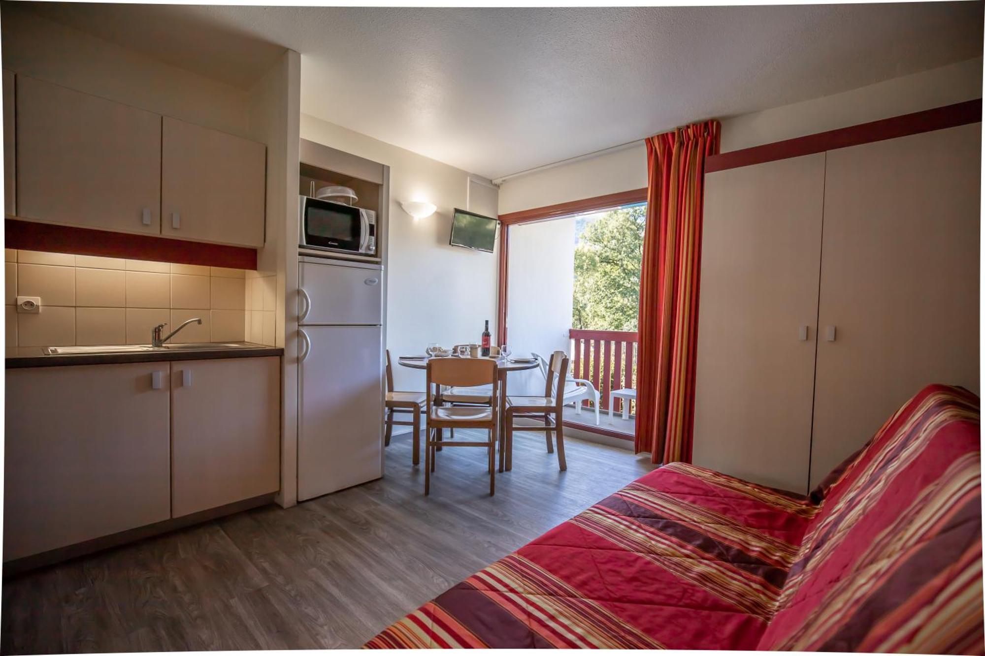 Vvf Pays Basque Saint-Etienne-De-Baigorry Otel Dış mekan fotoğraf
