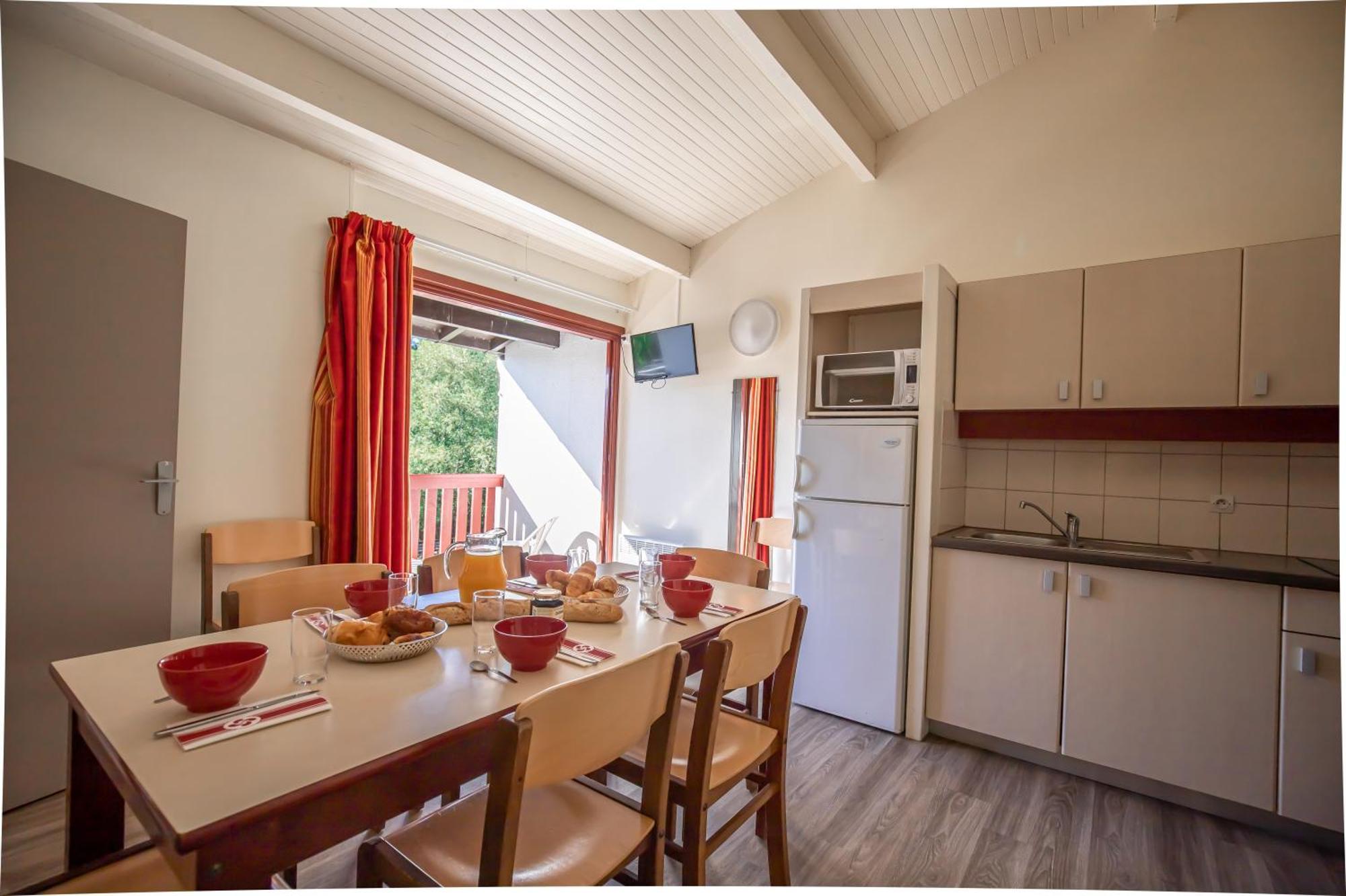 Vvf Pays Basque Saint-Etienne-De-Baigorry Otel Dış mekan fotoğraf